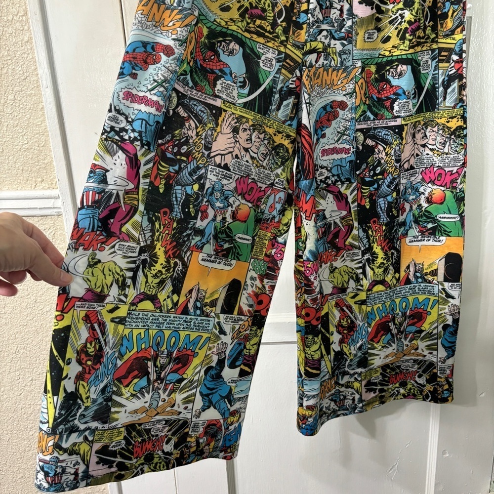 Universal Studios Marvel Comic Book Superhero Rom… - image 4